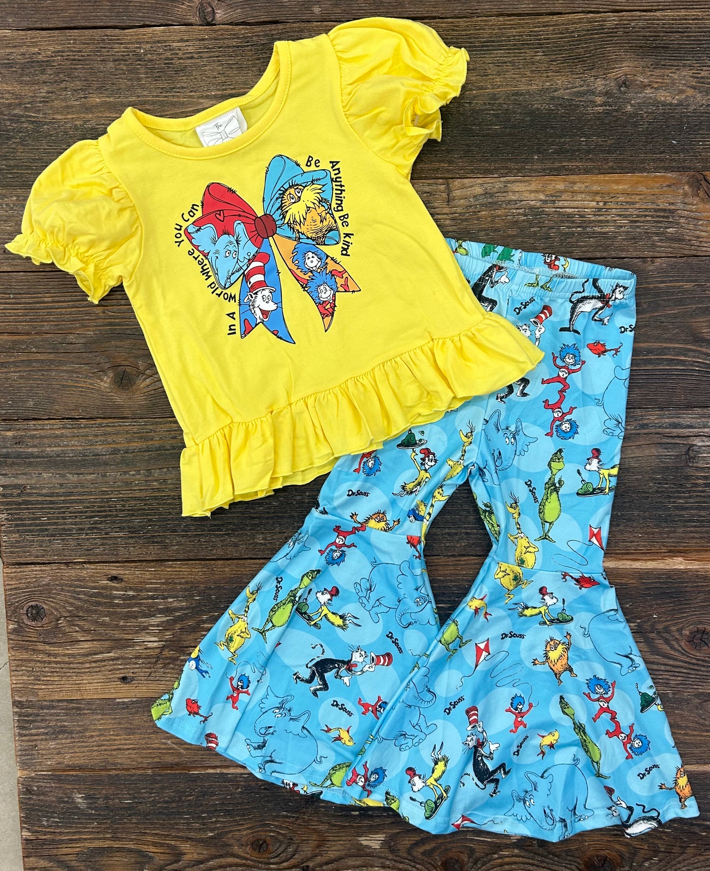 Seuss on the Loose Bell Set