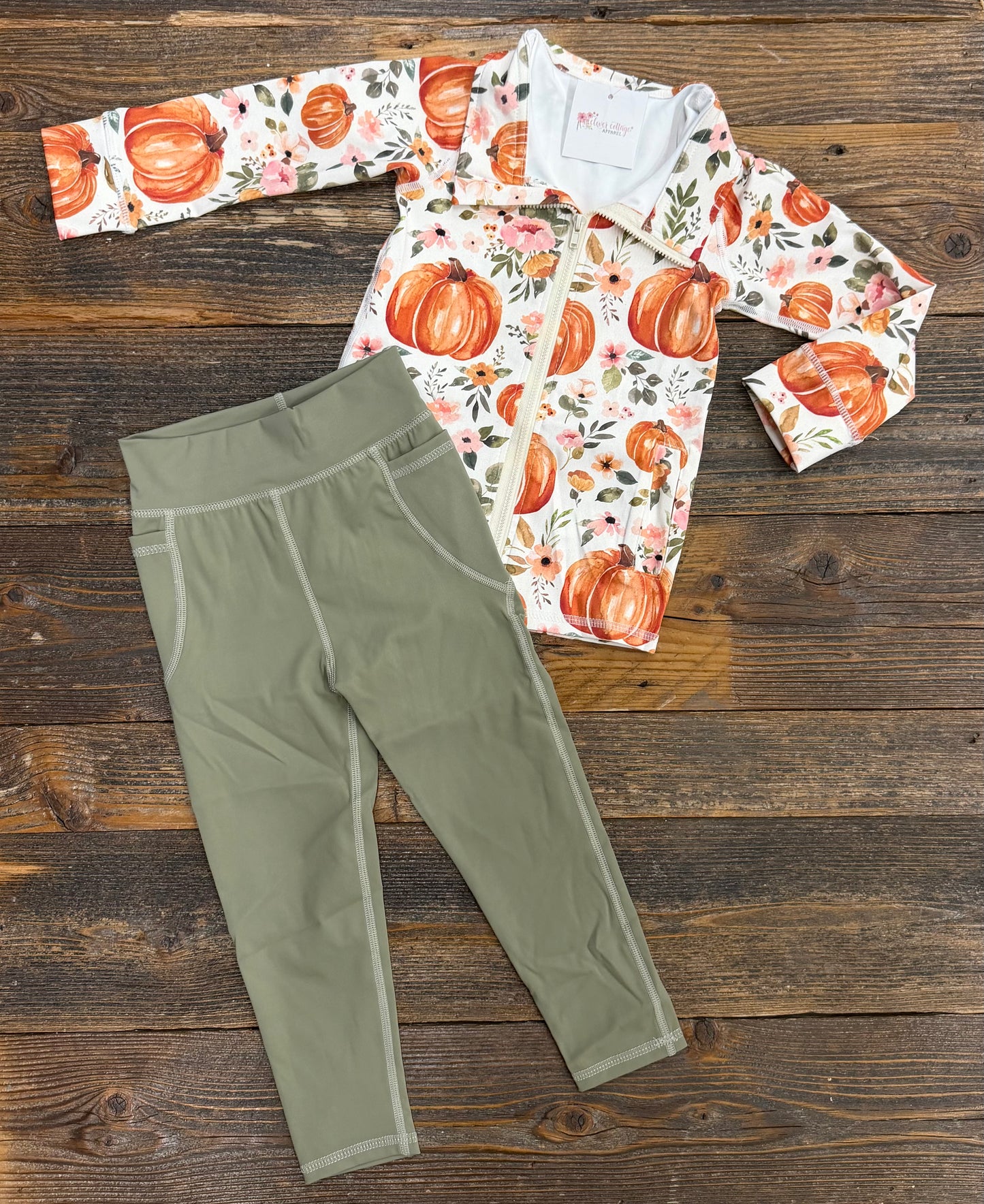 CC Wispy Pumpkin Athletic Set