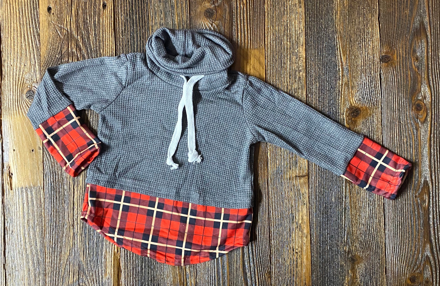 Plaid/Grey Crowl Neck
