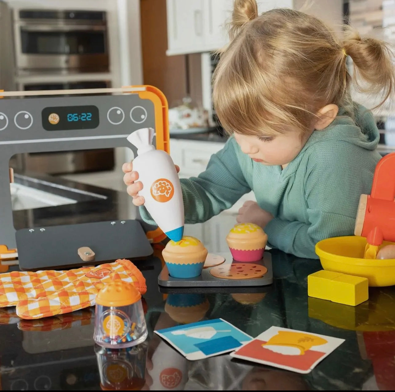 Fat Brain Pretendables Bakery Set