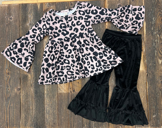 Leopard Bell Set