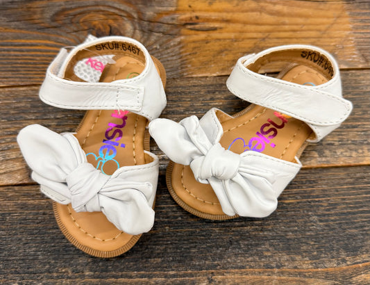 KG White Bow Sandal