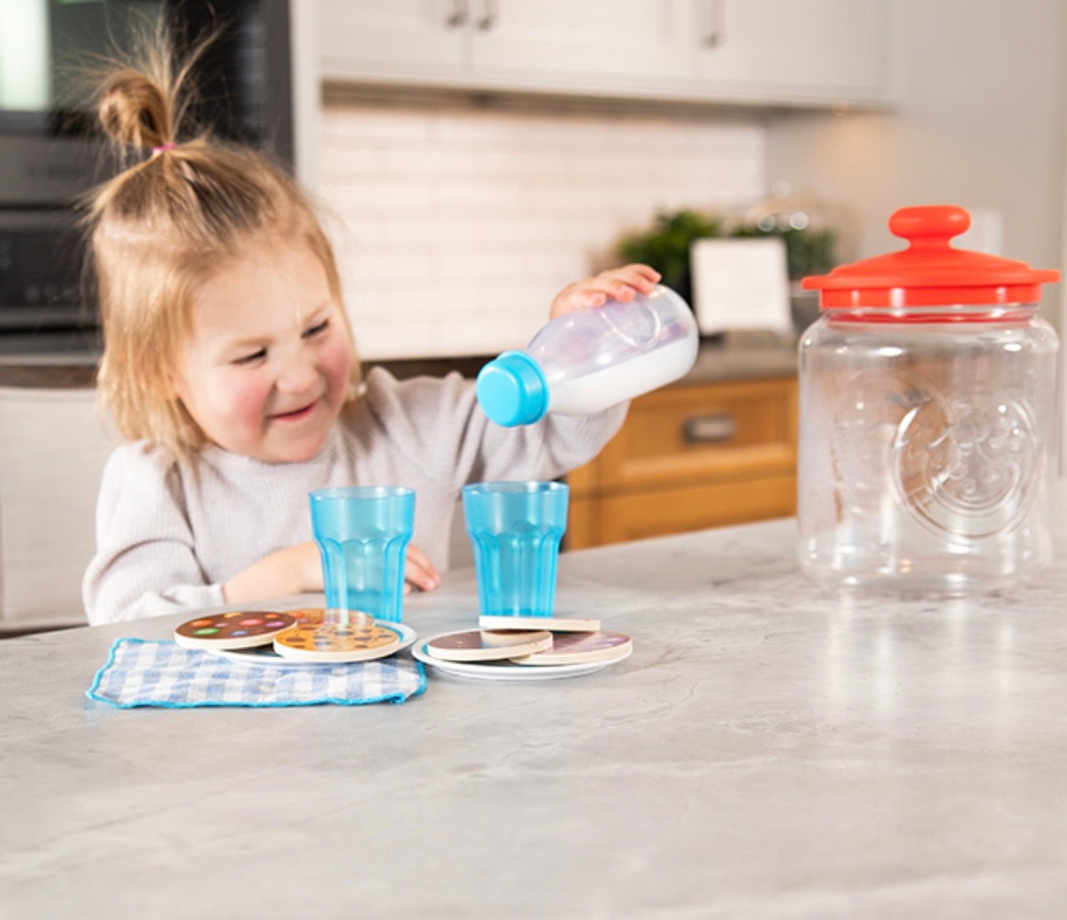 Pretendables Milk & Cookies Set