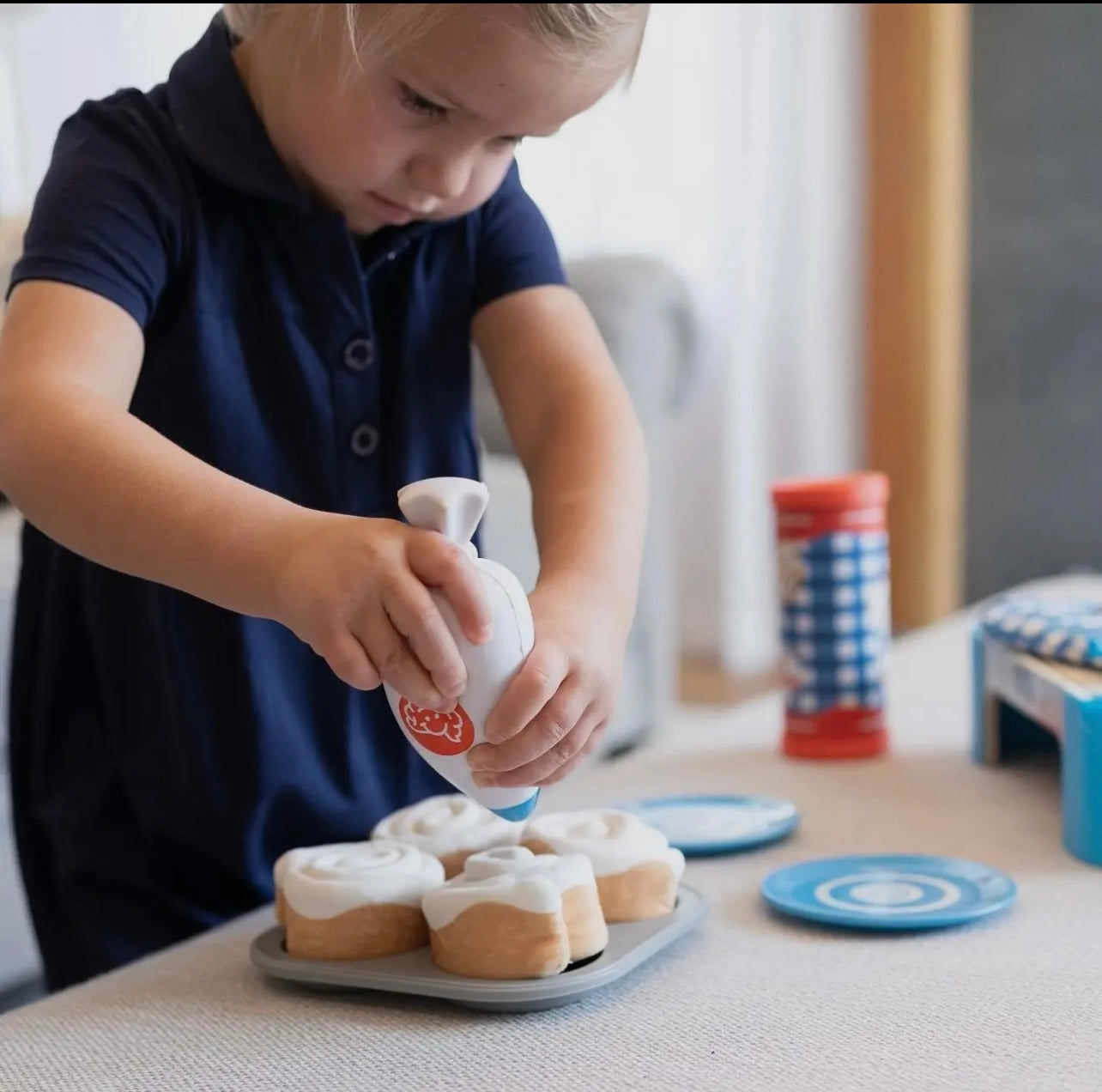 Fat Brain Pretendables Cinnamon Roll Set