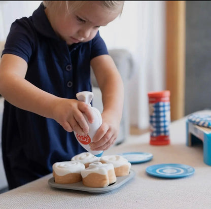 Fat Brain Pretendables Cinnamon Roll Set