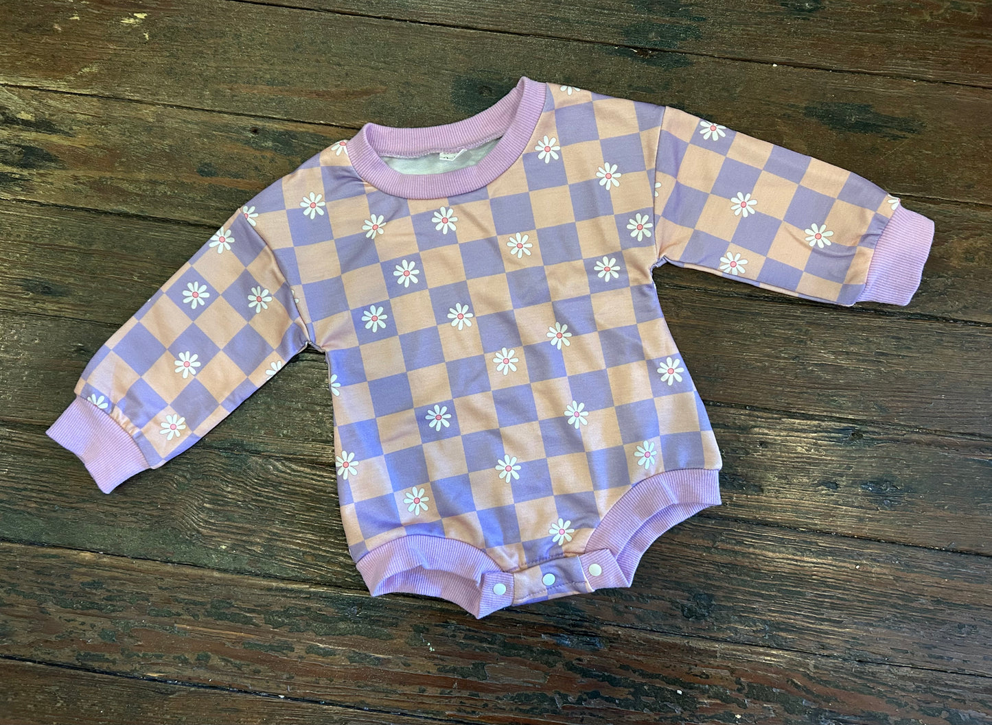 Retro Fun Checkered Daisy Bubble
