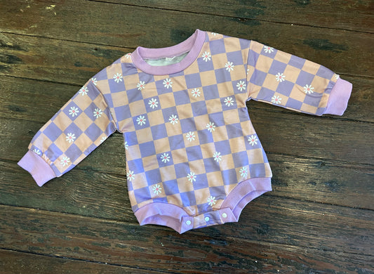 Retro Fun Checkered Daisy Bubble