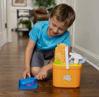 Fat Brain Pretendables Cleaning Kit
