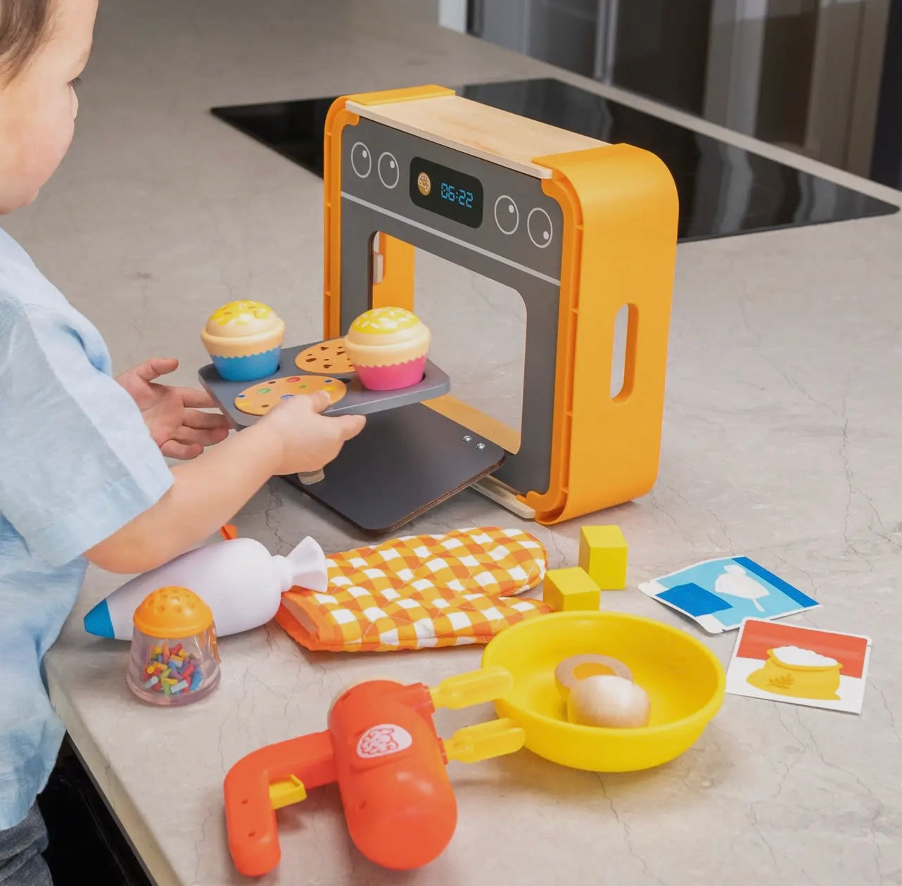 Fat Brain Pretendables Bakery Set