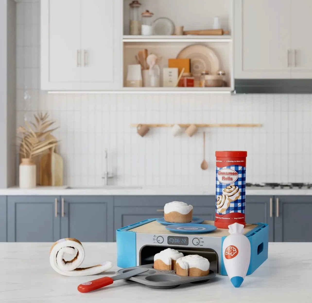 Fat Brain Pretendables Cinnamon Roll Set