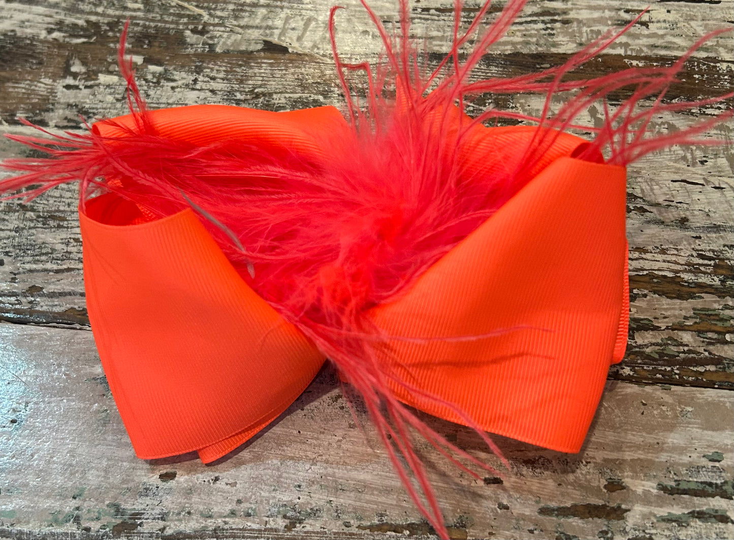 Feather bow