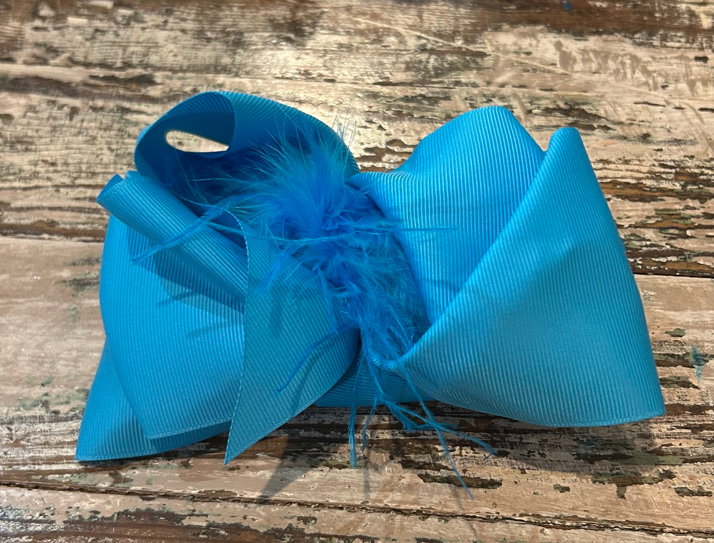 Feather bow
