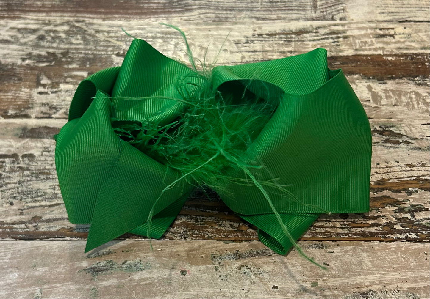 Feather bow