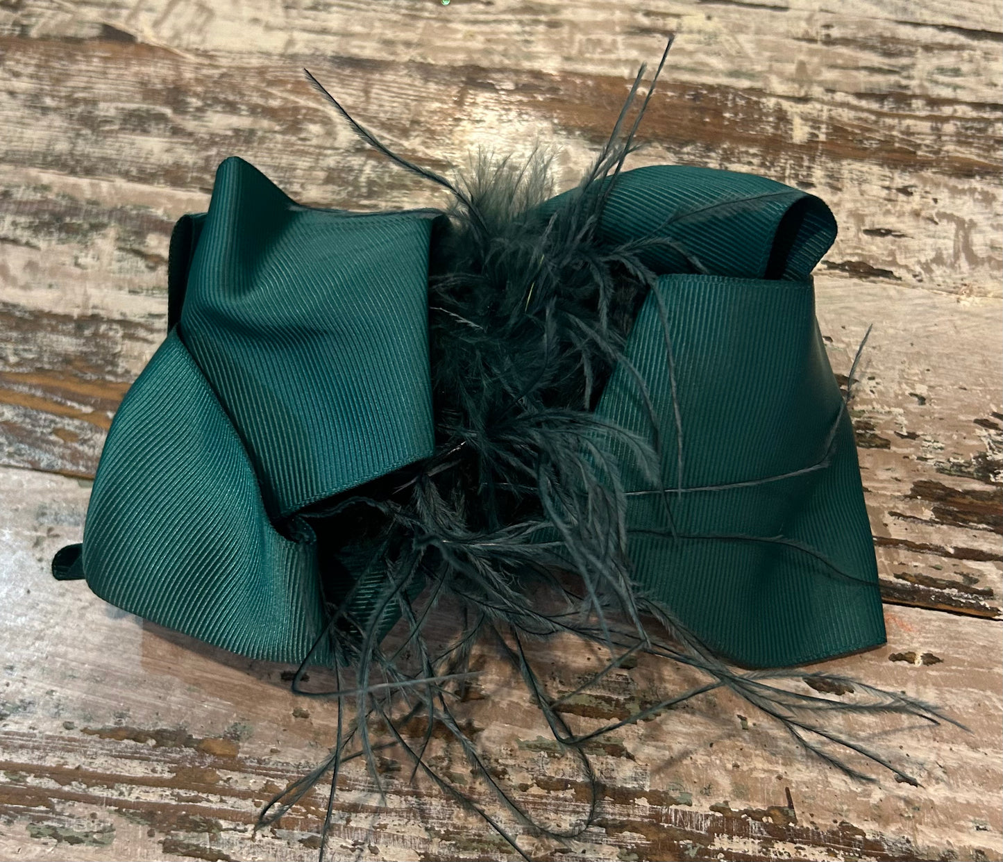 Feather bow