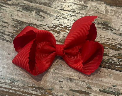 Medium Scallop Bow