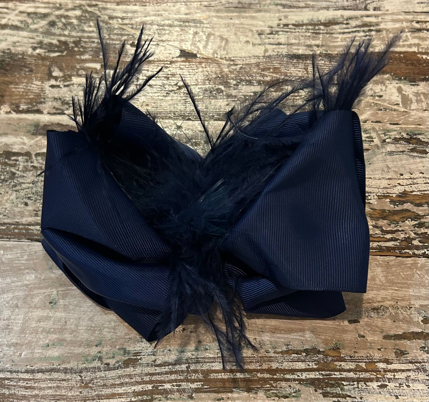 Feather bow