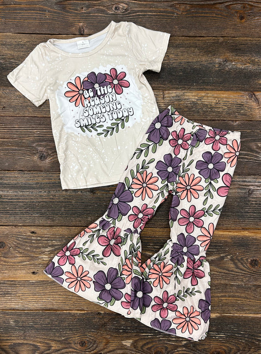 Be the Reason Someone Smiles Today Floral Bell Set