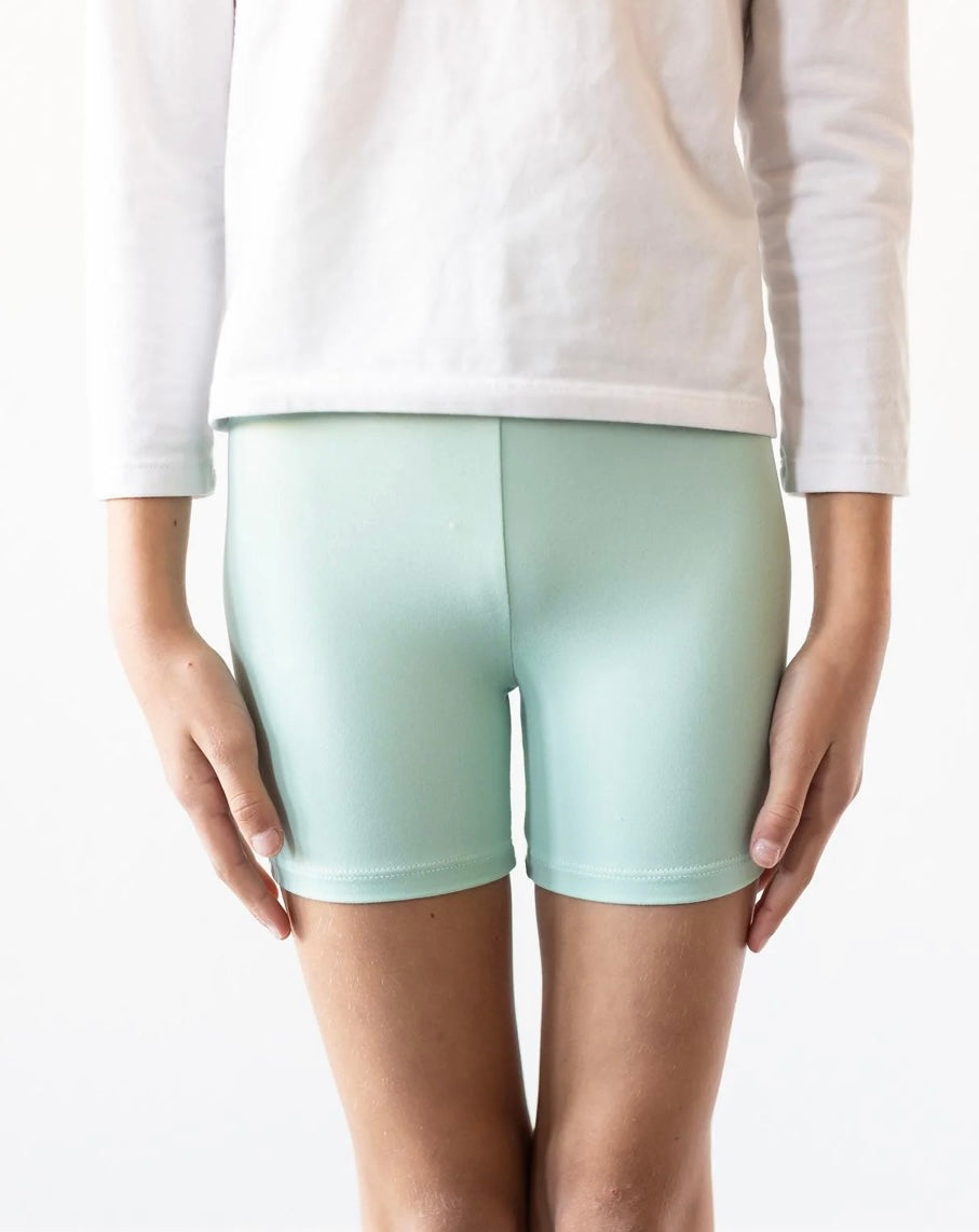 M&R Twirl Shorts