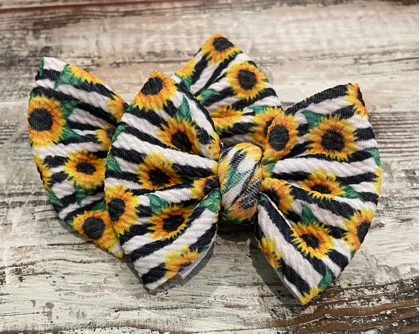 JJs 3in Printed Piggie Bows