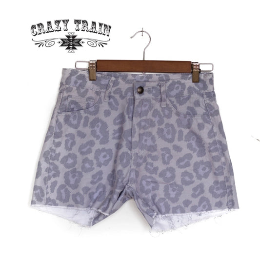 Crazy train Mad Hatter Women’s Shorts
