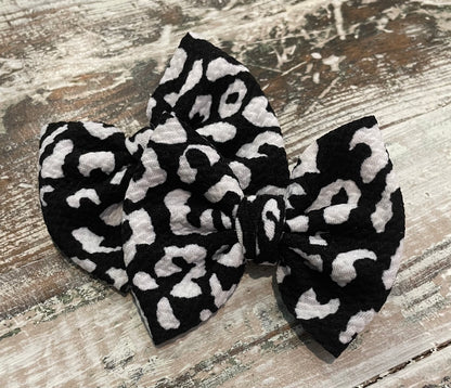 JJs 3in Printed Piggie Bows