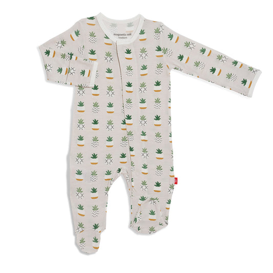 Magnetic Me You Had me at Aloe Footie