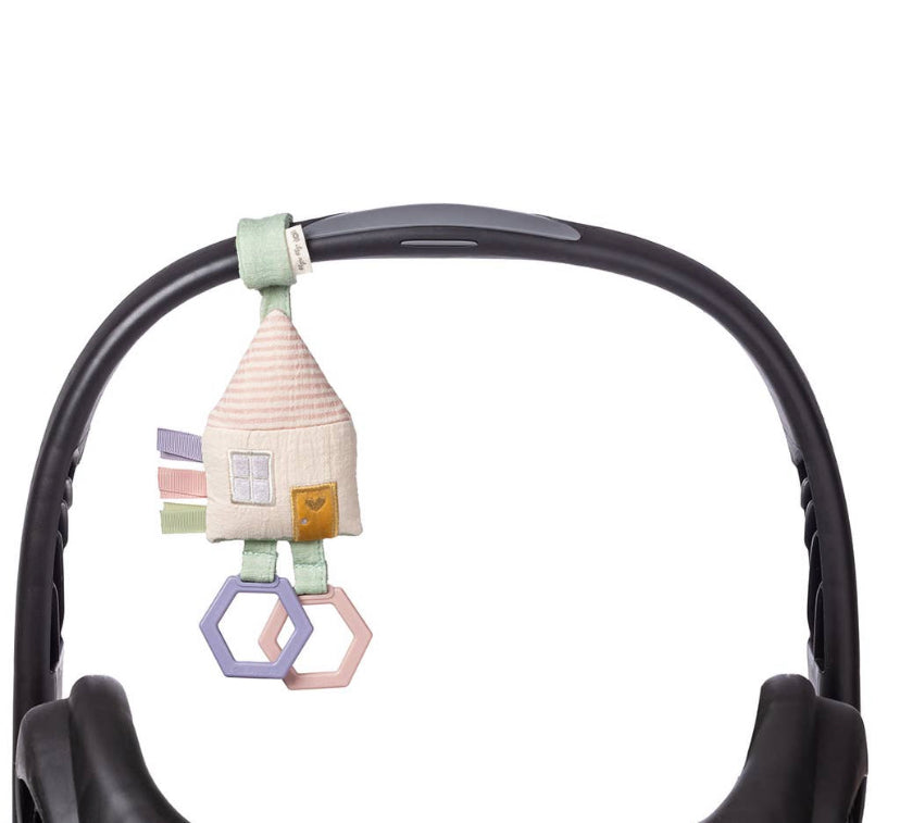Itzy Ritzy Jingle Attachable Travel Toy