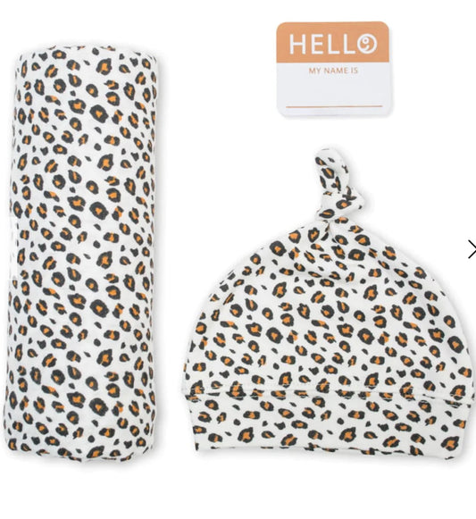 Lulujo Swaddle, Hat & Sticker