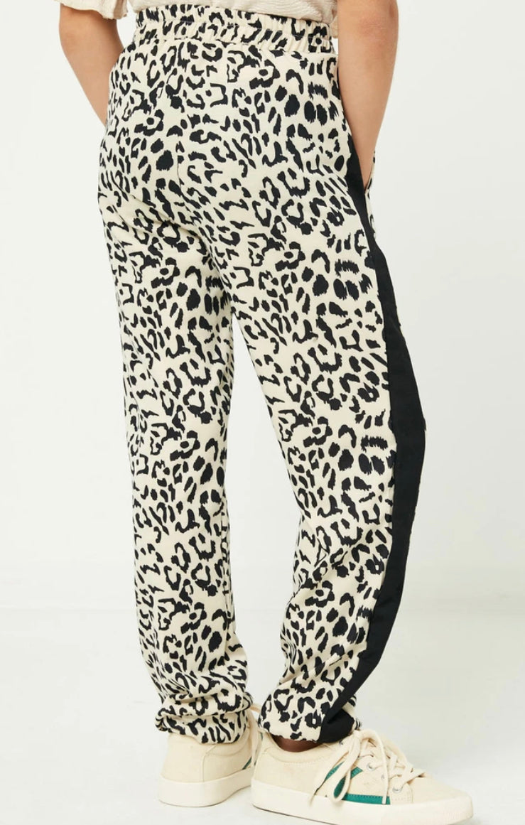 Hayden Girls Leopard Contrast Joggers 1249